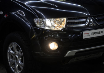 Подержанный автомобиль Mitsubishi Pajero Sport 2014 года (23 фото)