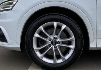 Подержанный автомобиль Audi Q3 2014 года (9 фото)