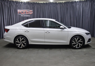 Подержанный автомобиль Skoda Octavia Liftback 2020 года (4 фото)