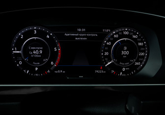 Подержанный автомобиль Volkswagen Tiguan 2018 года (11 фото)