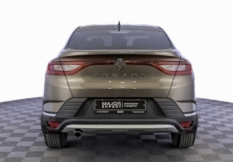 Подержанный автомобиль Renault Arkana 2021 года (6 фото)