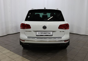 Подержанный автомобиль Volkswagen Touareg 2017 года (5 фото)