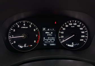 Подержанный автомобиль Hyundai Creta 2018 года (16 фото)