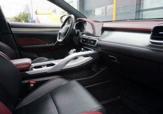 Подержанный автомобиль Geely Coolray 2021 года (11 фото)