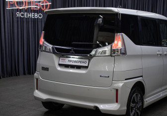 Подержанный автомобиль Mitsubishi Delica D:2 Microvan 2019 года (23 фото)