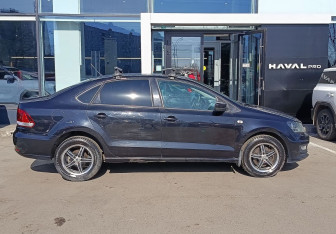 Подержанный автомобиль Volkswagen Polo Sedan 2016 года (4 фото)