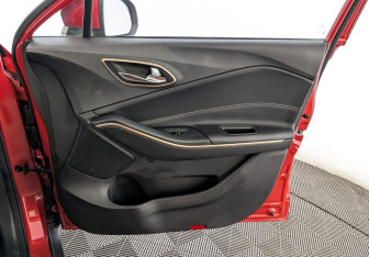 Подержанный автомобиль Москвич 3е 2023 года (25 фото)