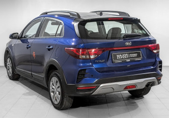 Подержанный автомобиль Kia Rio Hatchback 2021 года (7 фото)