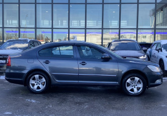Подержанный автомобиль Skoda Octavia Liftback 2011 года (5 фото)