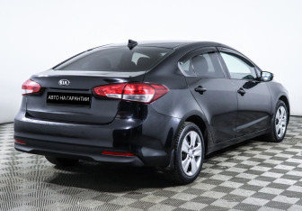 Подержанный автомобиль Kia Cerato Sedan 2017 года (3 фото)