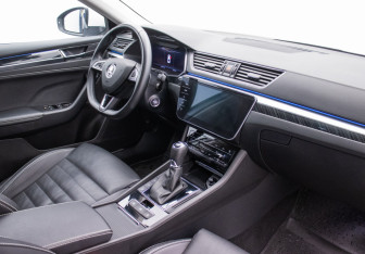 Подержанный автомобиль Skoda Superb Liftback 2024 года (10 фото)
