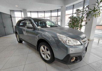 Подержанный автомобиль Subaru Outback Wagon 2012 года (3 фото)