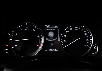 Подержанный автомобиль Lexus ES 2018 года (7 фото)