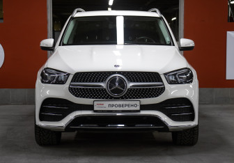 Подержанный автомобиль Mercedes-Benz GLE 2020 года (2 фото)