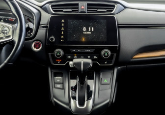 Подержанный автомобиль Honda CR-V 2018 года (15 фото)