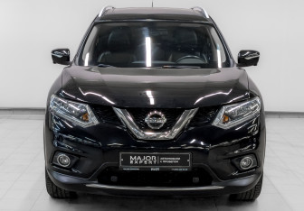 Подержанный автомобиль Nissan X-Trail 2016 года (2 фото)