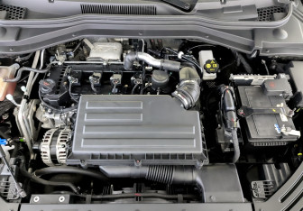 Подержанный автомобиль Москвич 6 2023 года (9 фото)