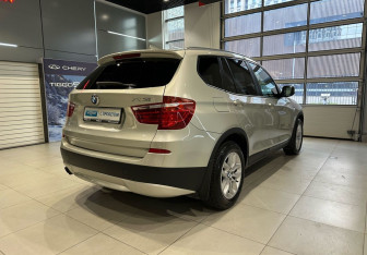 Подержанный автомобиль BMW X3 2011 года (4 фото)