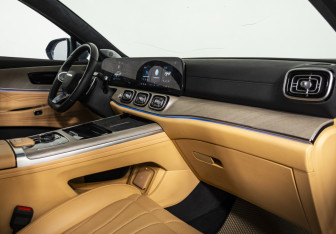 Подержанный автомобиль Jaecoo J8 2024 года (21 фото)
