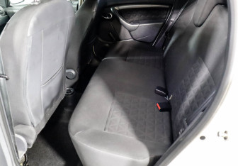 Подержанный автомобиль Renault Duster 2016 года (9 фото)