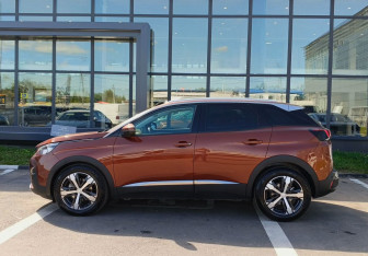 Подержанный автомобиль Peugeot 3008 2018 года (8 фото)