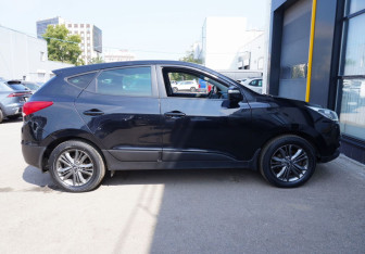 Подержанный автомобиль Hyundai ix35 2015 года (4 фото)