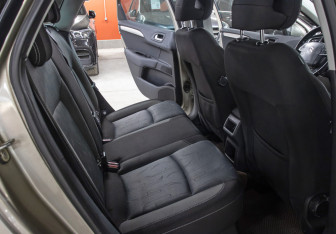 Подержанный автомобиль Citroen C4 Hatchback 2011 года (11 фото)