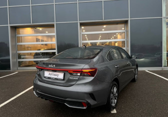 Новый Kia K3 Sedan 2025 (11 фото)