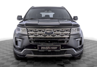 Подержанный автомобиль Ford Explorer 2018 года (2 фото)