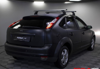 Подержанный автомобиль Ford Focus Hatchback 2007 года (18 фото)
