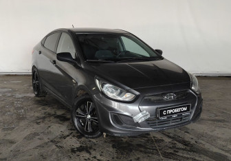 Подержанный автомобиль Hyundai Solaris Sedan 2012 года (3 фото)