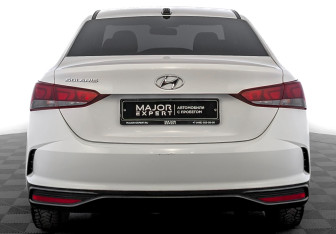 Подержанный автомобиль Hyundai Solaris Sedan 2021 года (6 фото)