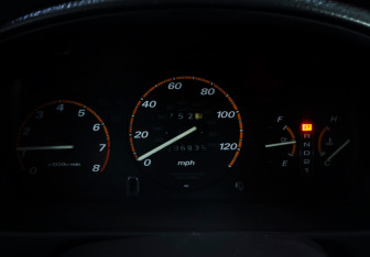Подержанный автомобиль Honda CR-V 1999 года (15 фото)