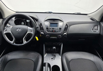 Подержанный автомобиль Hyundai ix35 2014 года (11 фото)