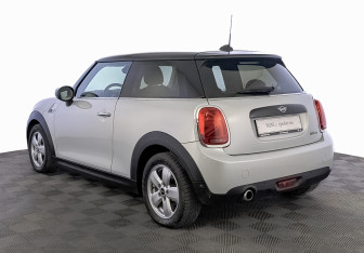 Подержанный автомобиль MINI Hatch 2020 года (7 фото)