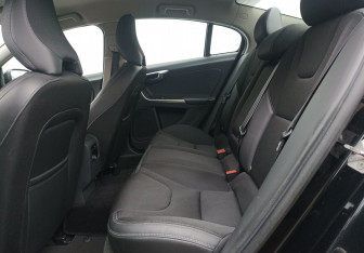 Подержанный автомобиль Volvo S60 2016 года (11 фото)