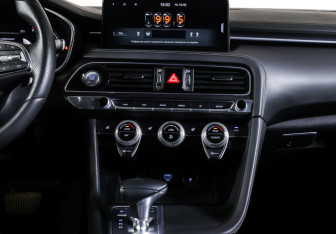 Подержанный автомобиль Genesis G70 2021 года (13 фото)