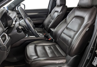 Подержанный автомобиль Mazda CX-5 2021 года (20 фото)