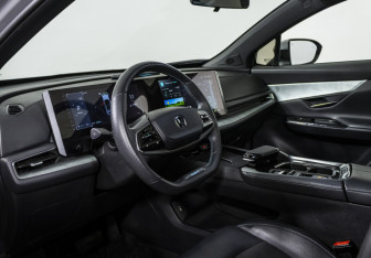 Подержанный автомобиль Changan UNI-T 2023 года (10 фото)