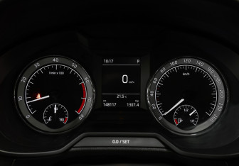 Подержанный автомобиль Skoda Octavia Liftback 2019 года (13 фото)