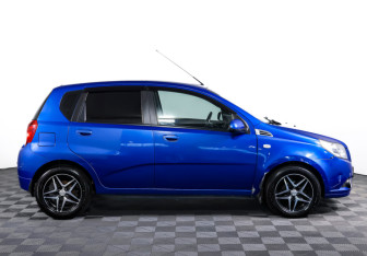 Подержанный автомобиль Chevrolet Aveo Hatchback 2010 года (4 фото)