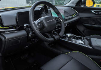 Подержанный автомобиль BAIC X55 2024 года (12 фото)