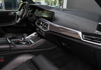 Подержанный автомобиль BMW X5 M 2021 года (7 фото)