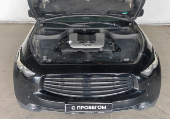 Подержанный автомобиль Infiniti FX 2011 года (21 фото)