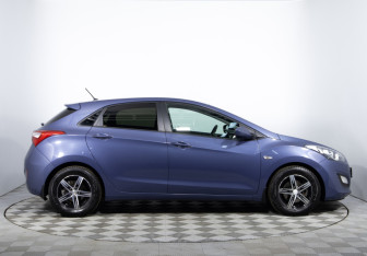 Подержанный автомобиль Hyundai i30 Hatchback 2013 года (4 фото)