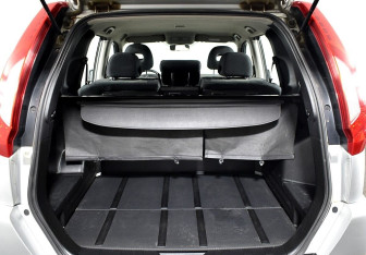 Подержанный автомобиль Nissan X-Trail 2012 года (12 фото)