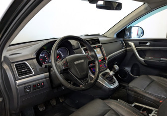 Подержанный автомобиль Haval H6 2019 года (14 фото)