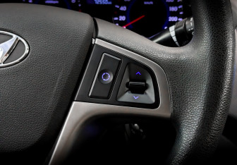Подержанный автомобиль Hyundai Solaris Sedan 2015 года (25 фото)