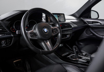 Подержанный автомобиль BMW X3 2019 года (14 фото)