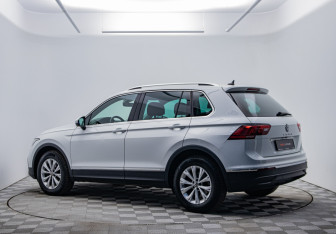Подержанный автомобиль Volkswagen Tiguan 2020 года (7 фото)